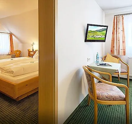 Loewen Inn 3*